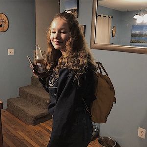 Meet your Posher, Andrea